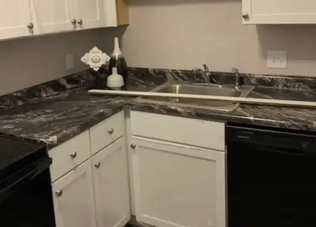 Property at Westbrooke Village Apartments - 5530 Autumn Hills Dr, Dayton, OH, 45426, 1-2 bed, 1 bath, [object Object]