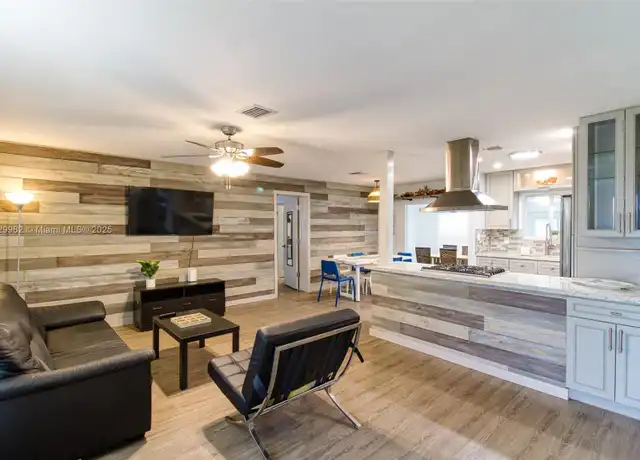 Property at 3039 Grant St Unit 3039, Hollywood, FL, 33021, 3 beds, 2 baths, [object Object]