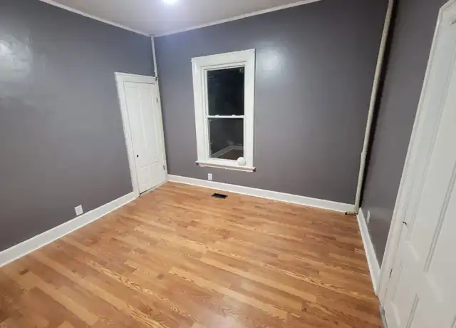 Property at 14 Auburn St Unit 1, Worcester, MA, 01605, 3 beds, 1 bath, [object Object]