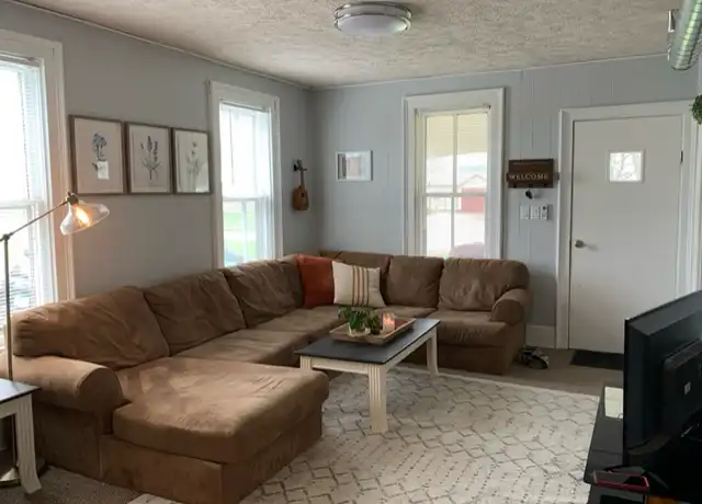 Property at 308 E 3rd St, Wayne, NE, 68787, 4 beds, 1 bath, [object Object]