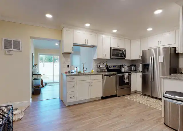 Property at 2138 20th Ave, Vero Beach, FL, 32960, 2 beds, 1.5 baths, [object Object]