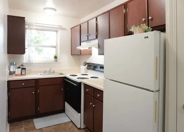 Photo of 3089 Woodland Hills Dr, Ann Arbor, MI 48108