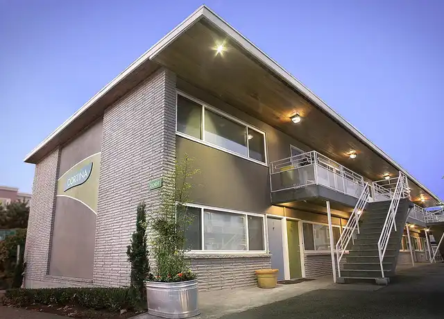 Property at Cortina Apartments - 2001 Eastlake Ave E, Seattle, WA, 98102, 1 bed, 1 bath, [object Object]