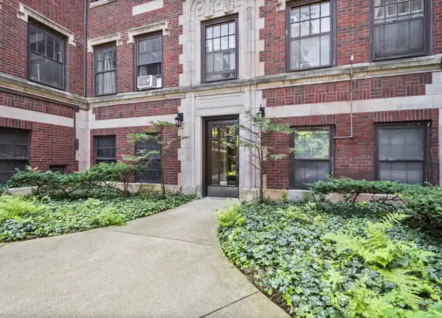 Property at 906 Oakton St #2, Evanston, IL, 60202, 2 beds, 1 bath, [object Object]