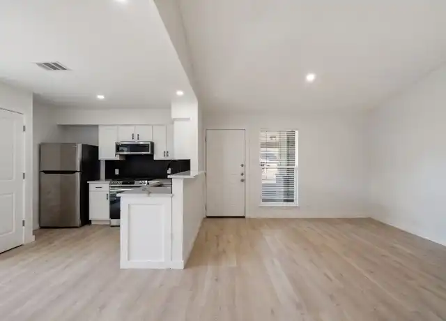 Property at 9616 Point Vista Pl Unit B, Austin, TX, 78753, 2 beds, 1 bath, [object Object]