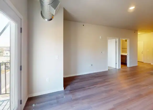 Property at 648 Marion Blvd Unit 648-303, Marion, IA, 52302, 2 beds, 1 bath, [object Object]