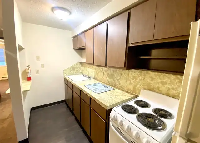 Property at Ferndale Ridge - 1807 Ferndale Rd NW, Canton, OH, 44709, 1 bed, 1 bath, [object Object]