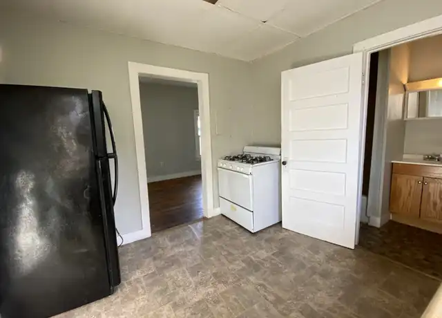 Property at 49 E 9th St Unit 1, Oswego, NY, 13126, 2 beds, 1 bath, [object Object]