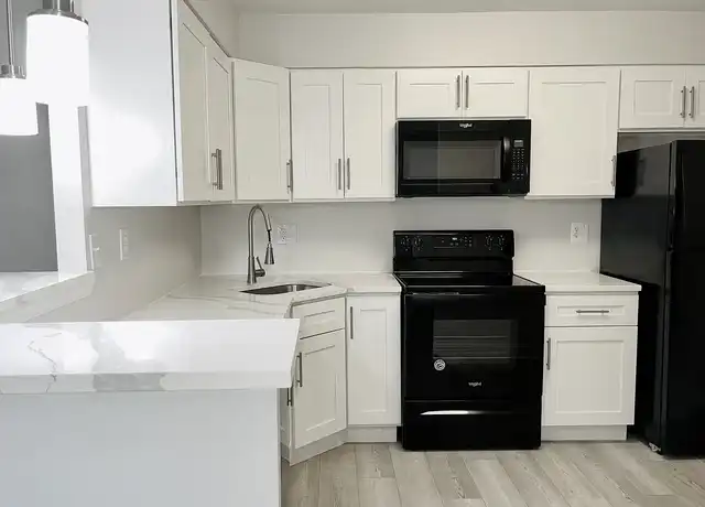 Property at Meadowbrook Apartments - 200 Meadowbrook Dr, Huntingdon Valley, PA, 19006, 2 beds, 1-2 bath, [object Object]