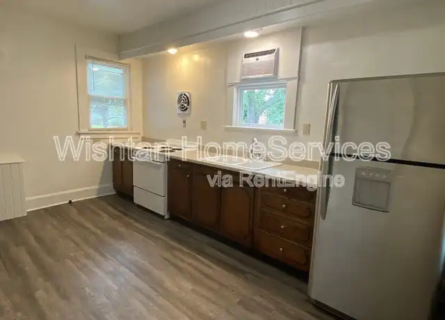Property at 525 S Lafayette St Unit 3, Macomb, IL, 61455, 1 bed, 1 bath, [object Object]