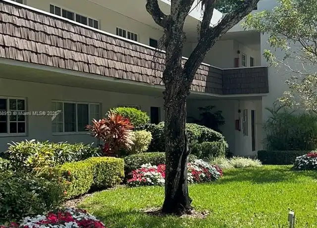 Property at 4017 N Cypress Dr #102, Pompano Beach, FL, 33069, 3 beds, 2 baths, [object Object]