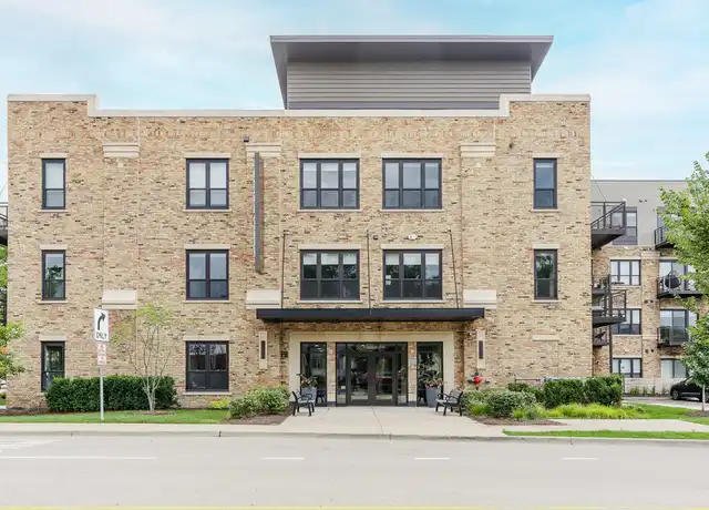 Property at 101 W Liberty St Unit 316, Barrington, IL, 60010, 1 bed, 1 bath, [object Object]