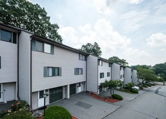 Property at 46 Crestview Dr #46, Malden, MA, 02148, 2 beds, 1.5 baths, [object Object]
