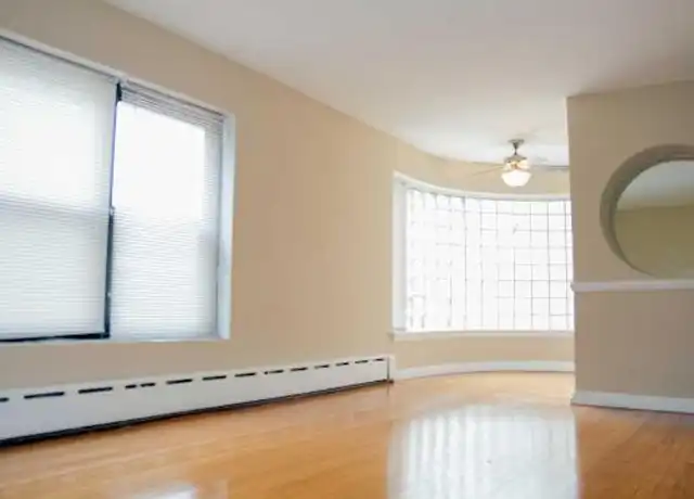 Property at 660 N Dearborn St, Chicago, IL, 60654, 0 beds, 1 bath, [object Object]