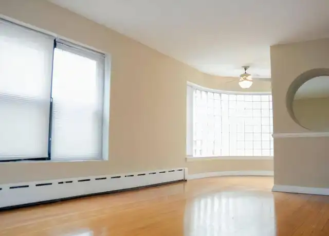 Property at 660 N Dearborn St, Chicago, IL, 60654, 0 beds, 1 bath, [object Object]