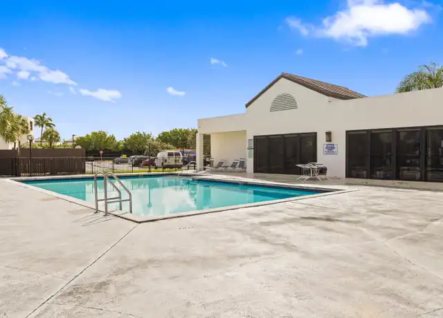 Property at 215 Lake Pointe Dr #105, Oakland Park, FL, 33309, 2 beds, 2 baths, [object Object]