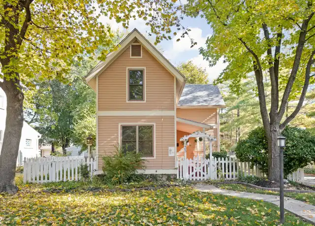 Property at 1403 Broadway St, Indianapolis, IN, 46202, 3 beds, 1.5 baths, [object Object]