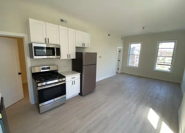 Property at 1322 W Ohio St Unit 2F, Chicago, IL, 60642, 2 beds, 1 bath, [object Object]