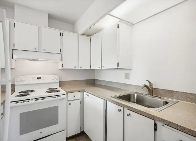 Photo of 1651 SE Lava Dr, Portland, OR 97222