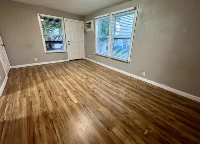 Property at 107 Washington St Unit 4, New Smyrna Beach, FL, 32168, 0 beds, 1 bath, [object Object]