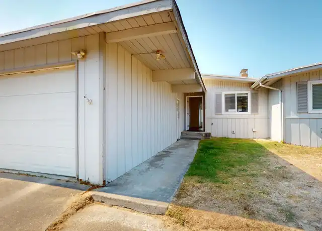 Property at 1909 W Beach Rd Unit 1, Oak Harbor, WA, 98277, 2 beds, 1 bath, [object Object]