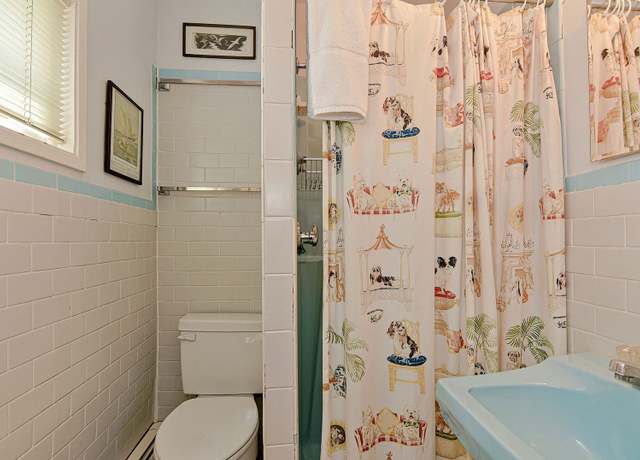 Photo of 17 Wishart Rd, Gloucester, MA 01930