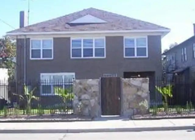 Property at 1122 N Zang Blvd Unit 202, Dallas, TX, 75203, 2 beds, 1 bath, [object Object]