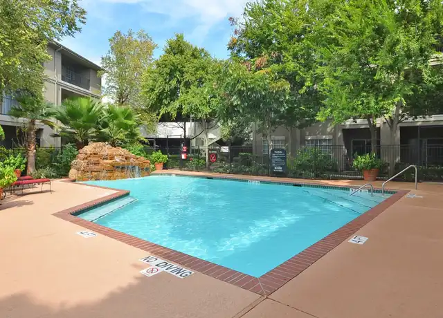 Property at 11 Oak Ct Unit B3-7, Houston, TX, 77006, 2 beds, 2 baths, [object Object]