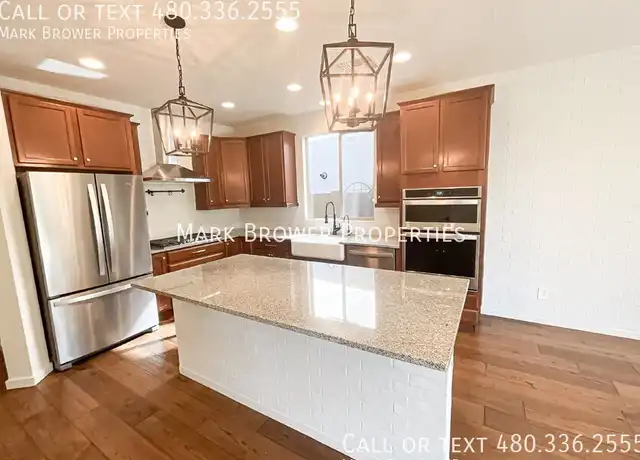 Property at 2914 E Sands Dr, Phoenix, AZ, 85050, 3 beds, 2.5 baths, [object Object]
