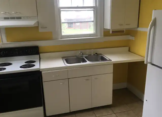 Property at 618 Grant St, Charleston, WV, 25302, 2 beds, 1 bath, [object Object]