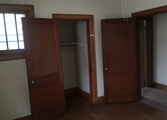 Property at 618 Grant St, Charleston, WV, 25302, 2 beds, 1 bath, [object Object]