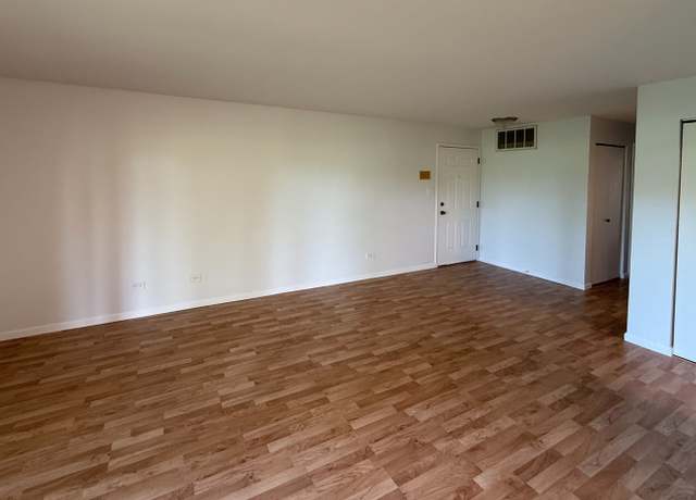 Photo of 325 Memory Ln #1, Westmont, IL 60559