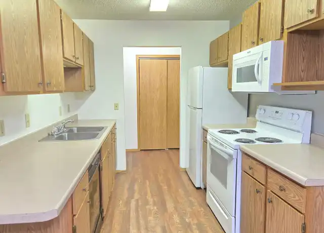 Property at 5400 W 57th St Unit 06, Sioux Falls, SD, 57106, 2 beds, 1 bath, [object Object]