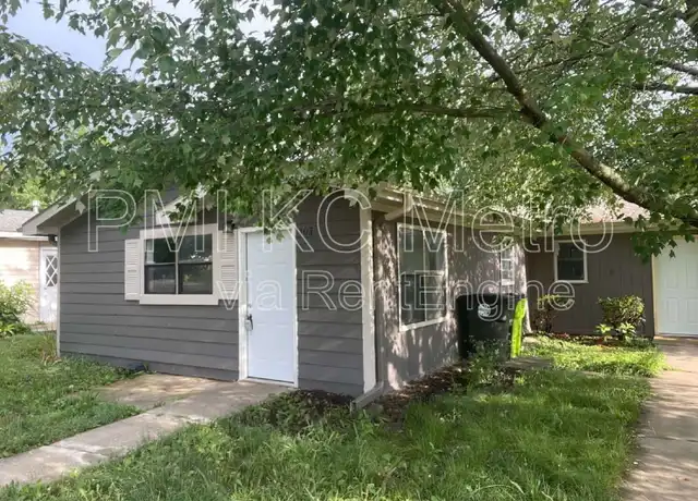 Property at 103 E Sunrise Dr, Belton, MO, 64012, 2 beds, 1 bath, [object Object]