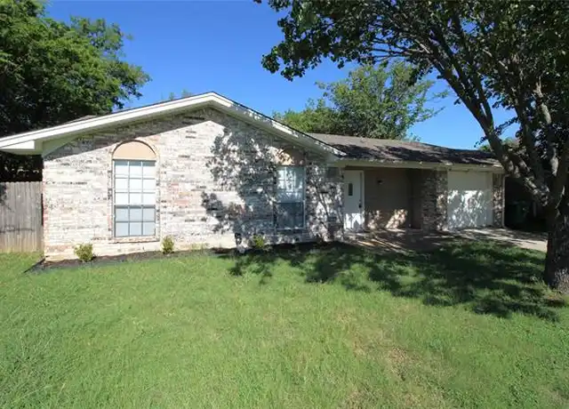 Property at 711 Briggs St, Cedar Hill, TX, 75104, 4 beds, 2 baths, [object Object]