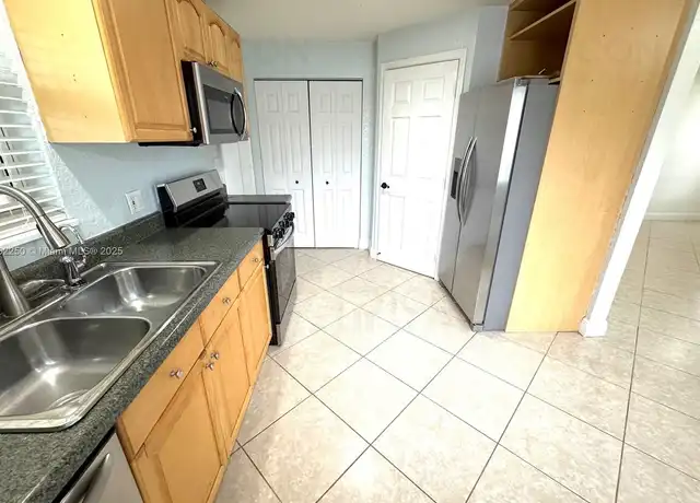 Property at 2631 N 72nd Way, Hollywood, FL, 33024, 2 beds, 2 baths, [object Object]