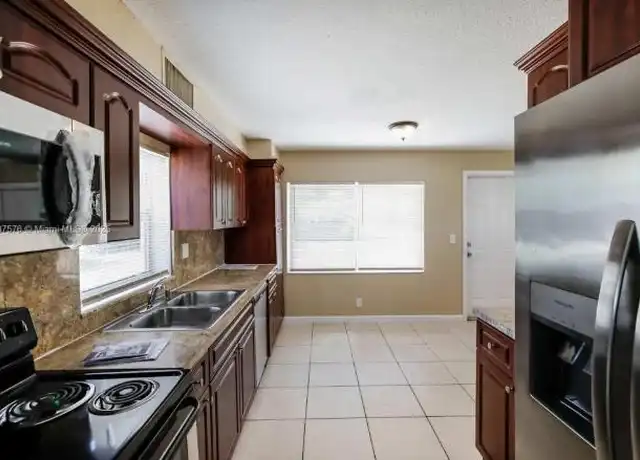 Property at 254 Glouchester St, Boca Raton, FL, 33487, 3 beds, 2 baths, [object Object]