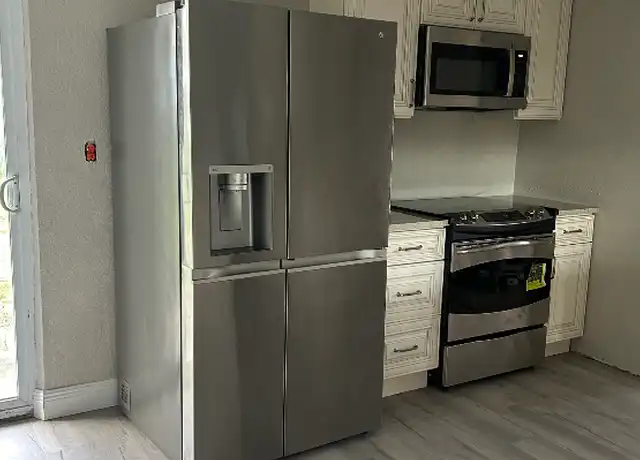 Property at 469 41st Ave N, Saint Petersburg, FL, 33703, 3 beds, 1 bath, [object Object]