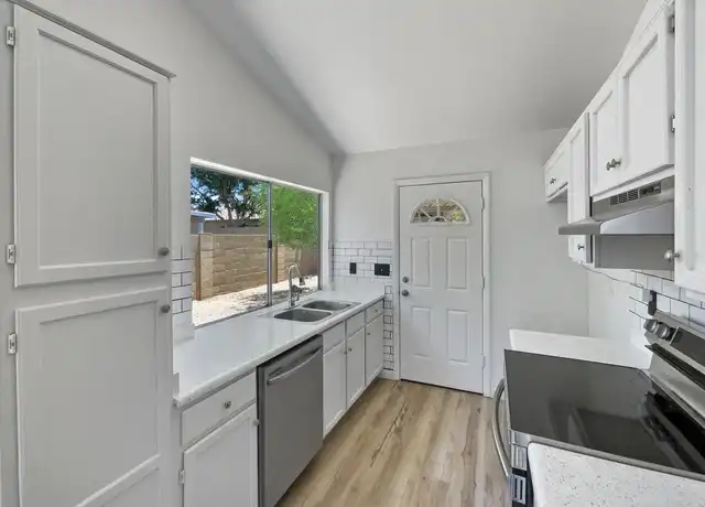 Property at 1739 E Carter Rd, Phoenix, AZ, 85042, 2 beds, 2 baths, [object Object]