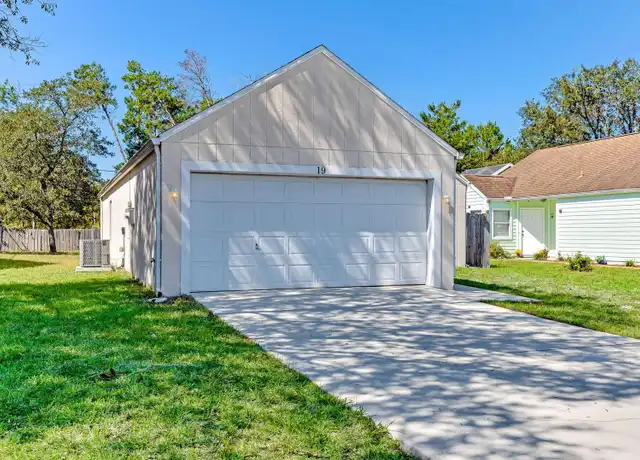 Property at 19 Wood Ash Ln, Palm Coast, FL, 32164, 3 beds, 2 baths, [object Object]