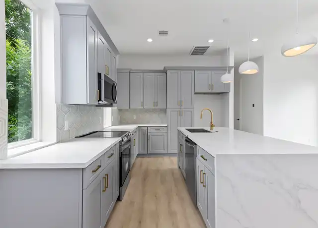 Property at 3112 Live Oak St, Houston, TX, 77004, 2 beds, 2.5 baths, [object Object]