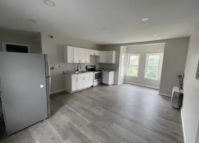 Property at 1418 Monsey Ave Unit 2, Scranton, PA, 18509, 2 beds, 1 bath, [object Object]
