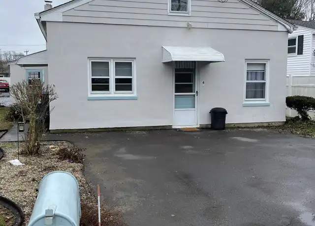 Property at 4 Fairlawn Ave, Branford, CT, 06405, 2 beds, 1 bath, [object Object]
