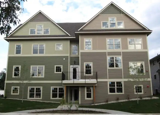 Property at 633 Ontario St SE Unit 202, Minneapolis, MN, 55414, 4 beds, 2 baths, [object Object]