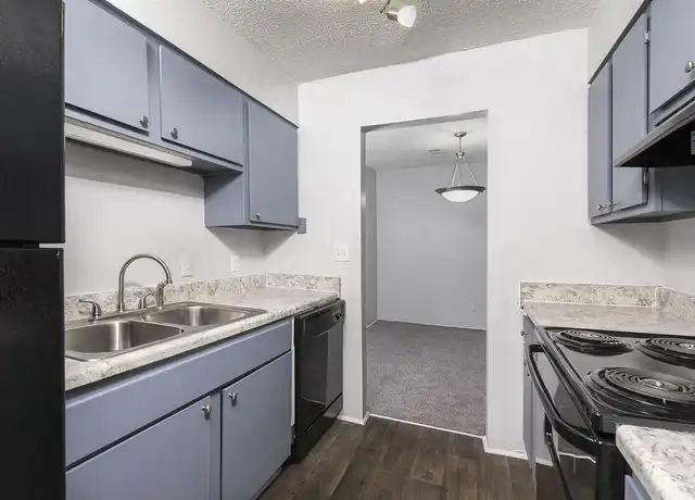 Property at Highpointe Apartments - 1229 Beacon Pkwy E, Birmingham, AL, 35209, 1-3 bed, 1-2 bath, [object Object]