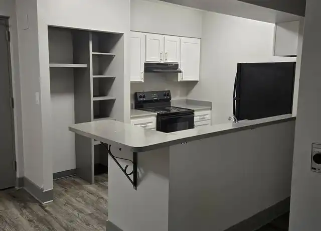 Property at 2270 Bell Ave Unit 102, Des Moines, IA, 50321, 2 beds, 1 bath, [object Object]