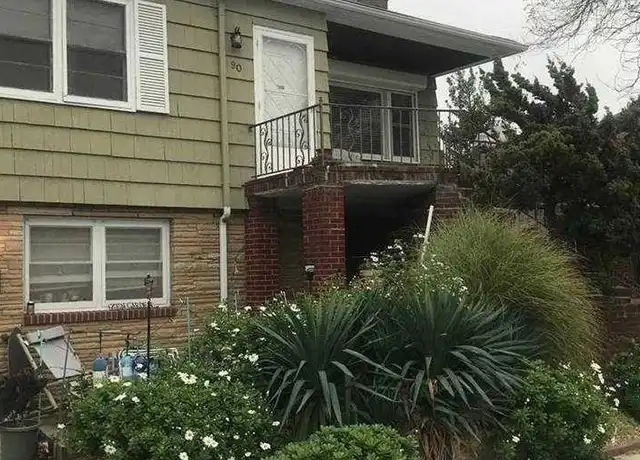 Property at 90 Mohawk Ave, East Atlantic Beach, NY, 11561, 3 beds, 2 baths, [object Object]