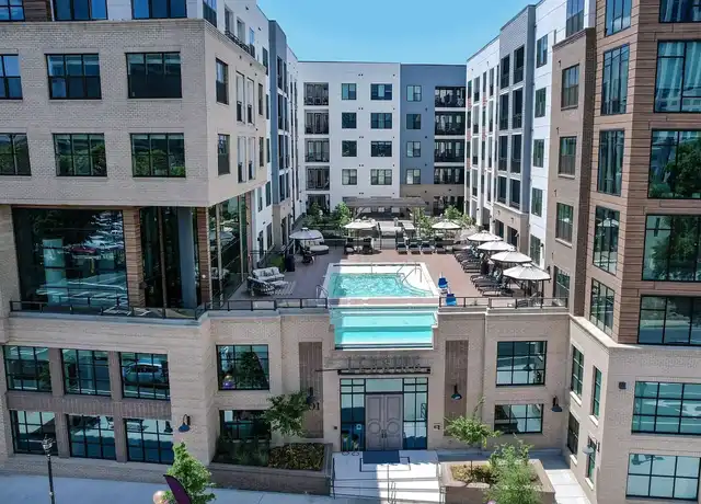 Property at The Crown of Queen City - 101 W Morehead St, Charlotte, NC, 28202, 0 beds, 1 bath, [object Object]