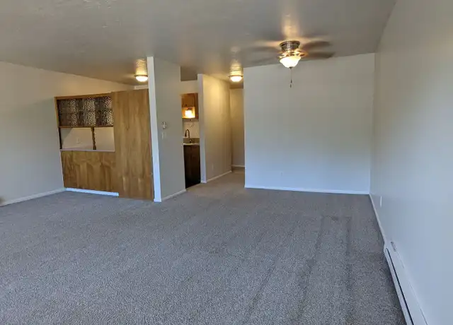 Property at 4509 SW Vermont St Unit 11, Portland, OR, 97219, 1 bed, 1 bath, [object Object]