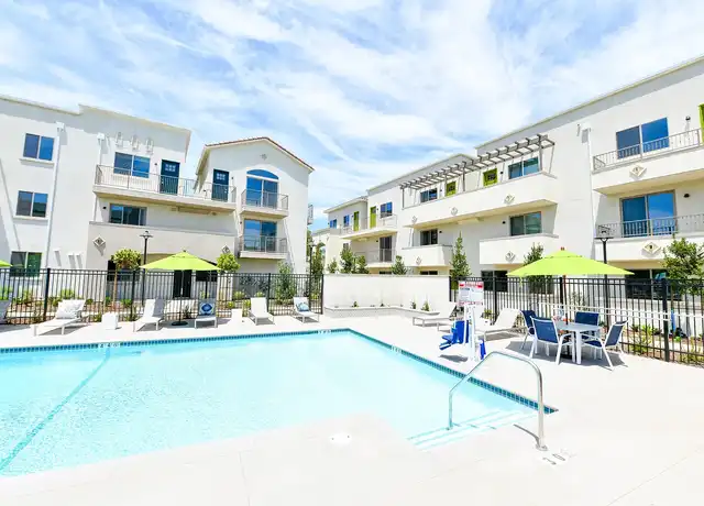 Property at 710 Breeze Hill Rd, Vista, CA, 92081, 1-2 bed, 1-2 bath, [object Object]